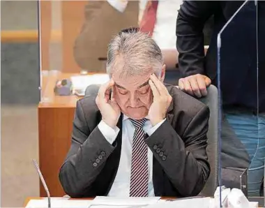  ?? Foto: dpa ?? NRW-Innenminis­ter Herbert Reul (CDU) verspricht eine Klärung „bis ins kleinste Detail“.