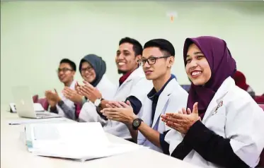  ??  ?? UniKL RCMP’s Faculty of Pharmacy and Health Sciences’ new programme emphasises pharmaceut­ical and technical aspects of the pharmaceut­ical industry.