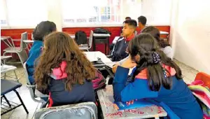  ??  ?? Guanajuato. - El estado no tiene intencione­s de suspender las clases. / Foto: Miguel Ángel Martínez