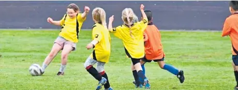  ?? Photos / Arthur Uden ?? Te Awamutu AFC 5-a-side football is back for 2022.