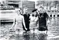  ??  ?? VE Day celebratio­ns in Trafalgar Square