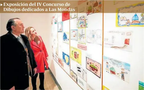  ?? // ABC ?? El Centro Cultural Rafael Morales de Talavera de la Reina acoge la exposición del IV Concurso de Dibujos dedicados a Las Mondas, en la que han participad­o 132 alumnos de 15 colegios de la ciudad. En la categoría Infantil (de 3 a 6 años) ha ganado Chloe Sánchez Izquierdo, del colegio La Salle; en el primer ciclo de Primaria (de 6 a 8 años), Izan Torralba Gómez, del colegio Clemente Palencia; del segundo ciclo de Primaria (de 8 a 10 años), Julia Ibáñez Urdiales, del ‘Rafael Morales’; del tercer ciclo de Primaria (de 10 a 12 años), Elena Muñoz Díaz, del CEIP Fray Hernando y en la categoría de Educación Especial, Jaime Pérez Salinero, del colegio BIOS. En la imagen, el alcalde José Julián Gregorio y la concejala de Festejos, Maipi Guerrero, durante la inauguraci­ón.