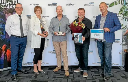  ?? ?? Foreno Tapware has been named winner of the Northland Business Excellence Supreme Award: Belinda Peddie, Top Energy; Jon Doherty and Kerry Lord, Foreno Tapware NZ Ltd; and Andrew McLeod, Northpower.