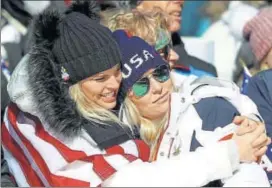  ?? GETTY IMAGES ?? Lindsey Vonn (R) of the US is consoled at the finish of the Alpine Skiing Ladies SuperG.