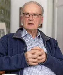  ?? PAUL-PHILIPP BRAUN / EPD ?? Friedrich Schorlemme­r in seiner Wohnung in Wittenberg (Sachsen-anhalt). Heute wird er 80.
