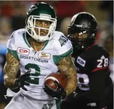  ?? JEFF MCINTOSH/THE CANADIAN PRESS ?? Saskatchew­an Roughrider­s slotback Chad Owens was voted the CFL’s top player in 2012, when he helped the Argonauts win the Grey Cup.