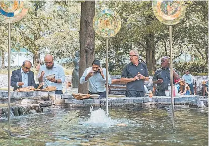  ?? Nyt ?? Almuerzo en un parque de Londres sin distancia social