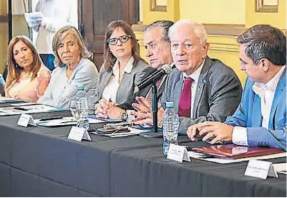  ?? (LA VOZ) ?? Apertura. El rector de la UNC, Hugo Juri, convocó a todos los sectores políticos y sociales para los festejos.