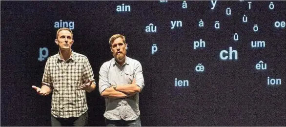  ??  ?? Avec Arnaud Hoedt (à gauche) et Jérôme Piron comme professeur­s, 20 Minutes a fait une dictée au théâtre de l’Avant-Seine (article garanti sans faute).
