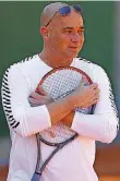  ?? FOTO: IMAGO ?? Andre Agassi soll Novak Djokovic neu motivieren. Der Serbe ist in Paris Titelverte­idiger.