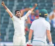  ?? REUTERS ?? Jasprit Bumrah captured two crucial wickets on Saturday.