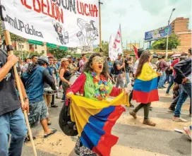  ?? FOTO ?? Con esta es la sexta movilizaci­ón que se realiza desde octubre en el país. El reclamo, respaldado desde Medellín en la marcha, sigue siendo el mismo: más financiaci­ón.