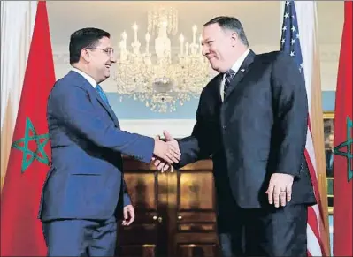  ?? JACQUELYN MARTIN / AP ?? El ministro de Exteriores marroquí, Bourita, en Washington con el secretario de Estado, Mike Pompeo