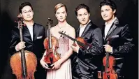  ?? FOTO: KAUPO KIKKAS ?? Erik Schumann (Violine), Ken Schumann (Violine), Mark Schumann (Violoncell­o) sowie Liisa Randalu (Viola)