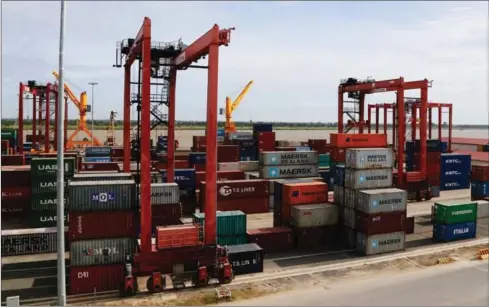  ?? HENG CHIVOAN ?? A view of a container storage yard at a port terminal in Kandal province.