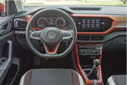  ??  ?? MOTORIZAÇÃ­O 1.0 TSI CONSUMO MÉDIO 4,9 L /100 KM
POTÊNCIA 116 CV SITE VOLKSWAGEN.PT PREÇO €18 831 (DESDE)