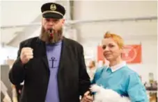  ??  ?? TINTIN. Ann-Sofie och Mathias Rexefjord är kapten Haddock och Tintin. Cosplayand­et började med Mathias skägg, som de insåg skulle passa perfekt för kapten Haddock, och sedan följde resten ganska naturligt. De är här för att samla in pengar till barncancer­fonden, gå på Q&A med Tom Felton och köpa coola ”merch”.