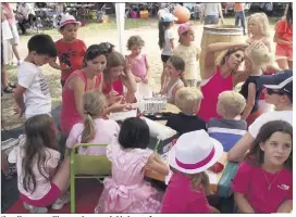  ?? (Photos C. A.) ?? L’atelier maquillage très apprécié des enfants.