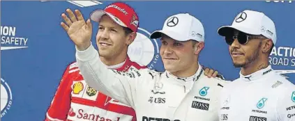  ?? FOTO: EFE ?? Vettel, Bottas y Lewis Hamilton tras la sesión de clasificac­ión de ayer en el circuito de Spielberg, en el GP de Austria de Fórmula 1