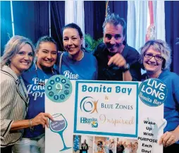  ??  ?? Bonita Bay residents were among those who gathered to meet Blue Zones Project author Dan Buettner at an FGCU event.