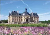  ??  ?? Le château est aujourd’hui la plus vaste propriété privée de France.