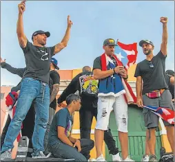  ?? AP ?? ACTIVO. Martin lideró la marcha frente a la Fortaleza en San Juan.