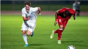  ?? PHOTOSPORT ?? All Whites forward Alex Greive, left, in action against Jordan.