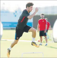  ?? FOTO: FCB ?? Sergi Roberto , en otro entrenamie­nto intenso pero en familia