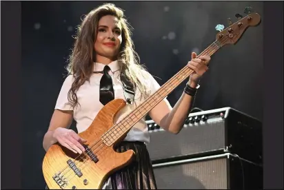  ?? PHOTO BY ROMAN SOBUS ?? Marin bassist Angeline Saris has played in Narada Michael Walden's band and all-female Led Zeppelin tribute band Zepparella.