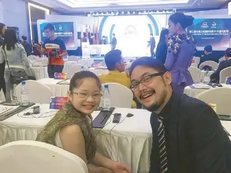  ?? —Photo by Nathalie Tomada ?? Patintero: Ang Alamat ni Meng Patalo director Mihk Vergara and one of the stars of his film, Len-Len Frial, attend the ASEAN-China Film Cooperatio­n Forum at the Gran Melia Hotel