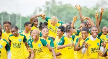  ?? ?? Onome Ebi being celebrated by Naija Ratels FC players