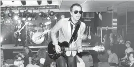  ?? ERIC HAYES TORONTO STAR LIBRARY ?? Goddo frontman Greg Godovitz is seen playing the Knob Hill Hotel in 1980. The Canadian rockers will play their final show ever in Niagara Falls Saturday at Seneca Queen Theatre.