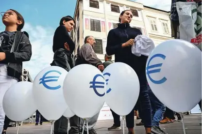  ?? Foto Denis Lovrović/AFP ?? Olajšanje za EU bo, če se energetska kriza ne bo zaostroval­a in če se bodo uresničile napovedi o kvečjemu blagi recesiji.