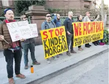  ?? RYAN REMIORZ/THE CANADIAN PRESS ?? A group protests outside the hotel where Prime Minister Justin Trudeau met with California politician­s Friday.