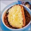  ?? CONTRIBUTE­D BY HENRI HOLLIS ?? Weeknight French Onion Soup.