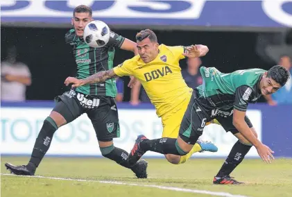  ?? TÉLAM ?? En gran nivel, Carlos Tevez fue una de las figuras de Boca en el triunfo frente a San Martín de San Juan.