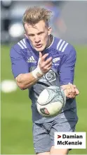  ??  ?? > Damian McKenzie