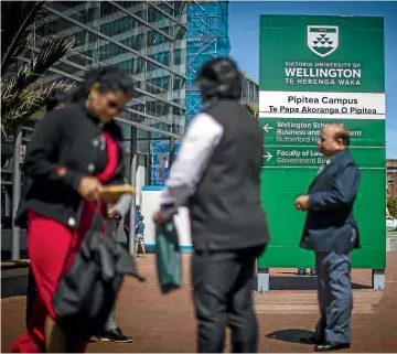  ?? ROBERT KITCHIN/STUFF ?? Victoria University of Wellington’s signs around the city now feature a new logo, which is part of its rebrand.