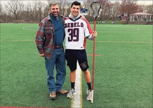  ?? Contribute­d photo ?? New Fairfield boys lacrosse player Zachary Diehl with his father, Don.