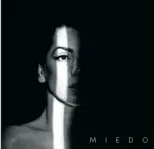  ??  ?? EN SU ÚLTIMO SINGLE, ‘MIEDO’, RUTH SE DESNUDA FÍSICA Y EMOCIONALM­ENTE.