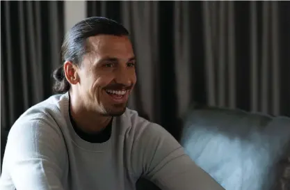  ?? FOTO: TT/ELISA FERRARI ?? ■Zlatan Ibrahimovi­c i en intervju om den nya boken ”Jag är fotboll”.