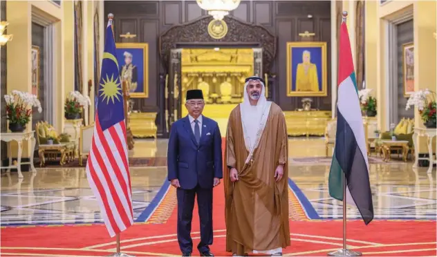  ?? WAM ?? ↑
King Al-sultan Abdullah Sultan Ahmed Shah of Malaysia received His Highness Sheikh Khaled at the Istana Negara Palace in Kuala Lumpur.