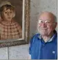  ?? (Photo Ly. F.) ?? Jean, le fils d’Eugène Baboulène, devant son portrait enfant peint par son père artiste, « un moment rare de complicité dans l’atelier de papa ».