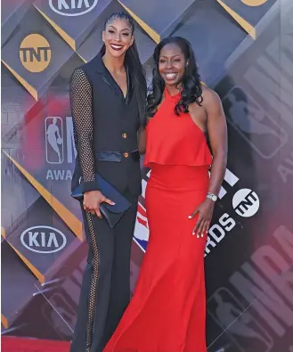  ?? RICHARD SHOTWELL/AP ?? Candace Parker (left, with Chelsea Gray at the NBA Awards in 2018) says the Aces checked all the boxes in terms of what she was looking for in free agency.