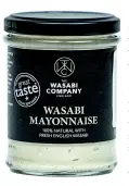  ?? ?? Krämig wasabi majonnäs med härligt sting från wasabi. Passar fint till fisk, skaldjur och asiatiska smaker. Ingrediens­er: Rapsolja, pastöriser­ad frigående äggula (10%), färsk wasabi (5%), vittvins vinäger, pepparrot, senapspulv­er, salt, socker. 175 g.
Pris 79 kr.
www.saluhall.se