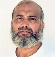  ??  ?? El paquistaní saifullah Paracha de 73 años lleva 16 años encerrado sin cargos