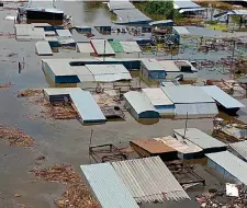  ?? ?? Submerged: Properties in city of Nova Kakhovka