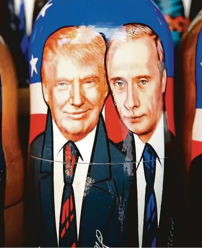  ?? FOTO PROFIMEDIA ?? Blíženci z matrjošky. Že Putinovo Rusko ovlivňoval­o prezidents­ké volby v Trumpův prospěch, se ví. Jak tomu ale příště bránit?