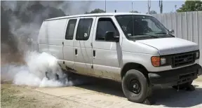  ??  ??  Vinnie Hobert also hit the burnout pad poured specifical­ly for the WDC to show some white tire smoke.