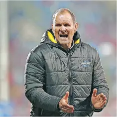  ?? MARTIN HUNTER ?? JOHN Plumtree, the All Blacks’ forward coach, is expecting the Boks to be a transforme­d team after their own media and fans lambasted them for their very poor performanc­es against the Wallabies. | www.photosport.nz